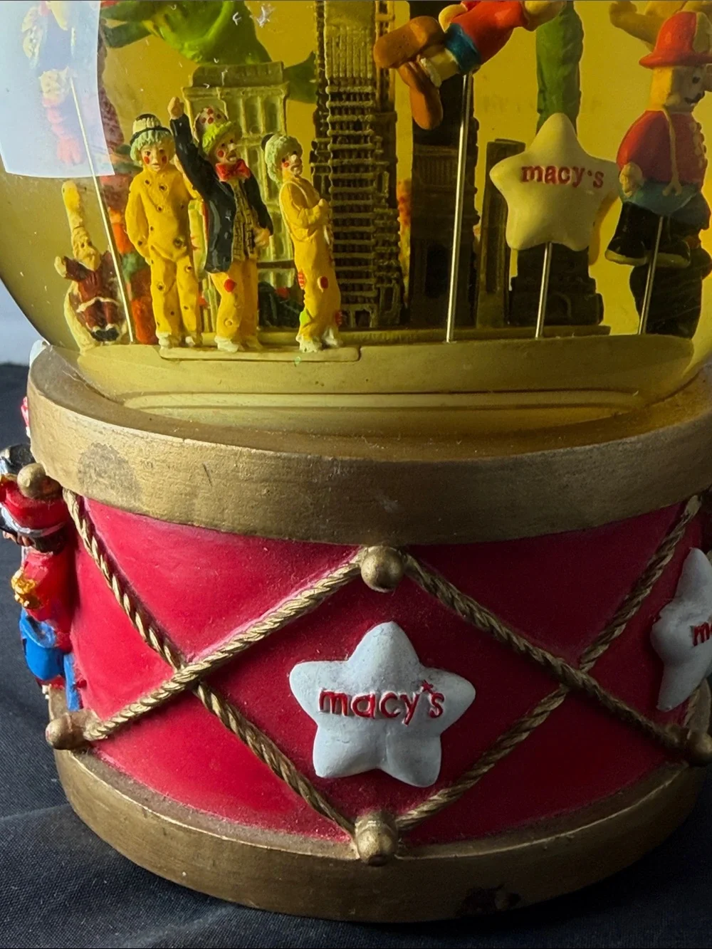Macy's Thanksgiving Day Parade snow globe
